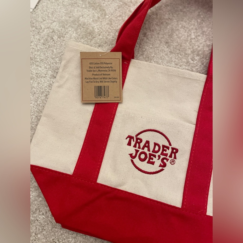 Trader Joe’s Mini Canvas Tote Bag
💼 Brand New with Tags